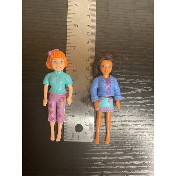 Mattel Polly Pocket Mini Dolls Set With Watermelon Print Outfit & Blue Skirt - Picture 3 of 3